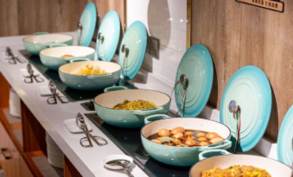 Nostalgia S Hotel (Beijing Guomao CBD Station)