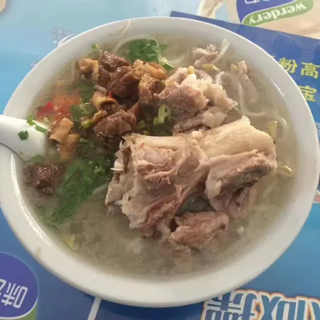 Hao Jiang Zhuti Jiudian Hotel Отели рядом с достопримечательностью «Motan Taohua Island»