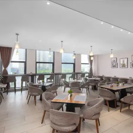 Homeinn Plus Hotel (Dongying Financial Port)