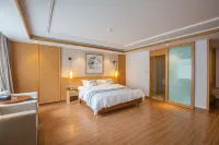 HongYa Minjiang Donghu Wawu Mountain Hot Spring Resort Hotel
