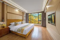 TengChongOld Tree Sentiment Homestay Hotels in Ginkgo Village