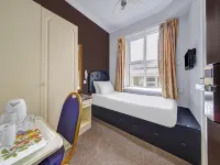 OYO Bostons Manor Hotel Các khách sạn ở Ealing