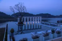 Riza Resort - Pools