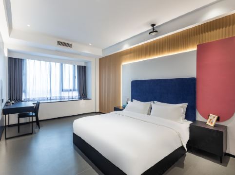 上呈·雲酒店（重慶歡樂谷店）