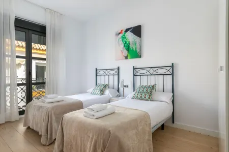 Holiday Rentals Tempa Museo Отели рядом с достопримечательностью «Мост Изабеллы II»