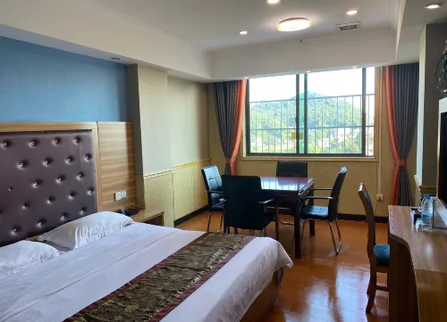 Yiyang Dihao Holiday Hotel