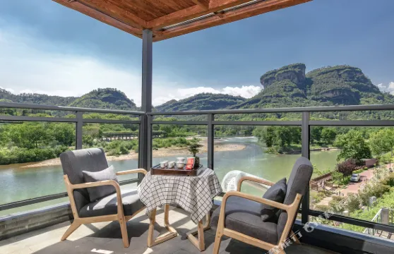 武夷山溪源灣賞景漫步酒店