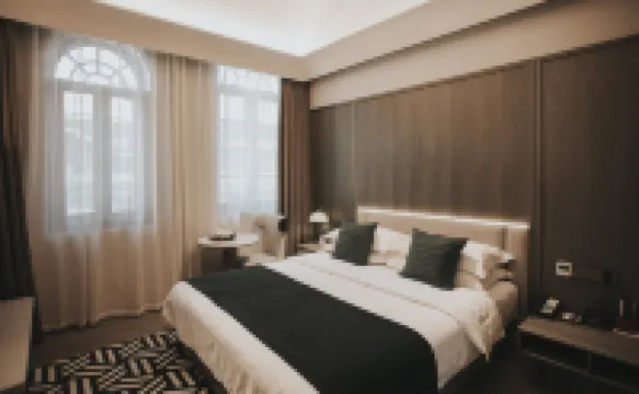 Jiaxing Yuanhu Hotel Hotels near The Memorial Boat for the First National Congress of the Communist Party of China