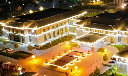 Alta River Garden Hotel