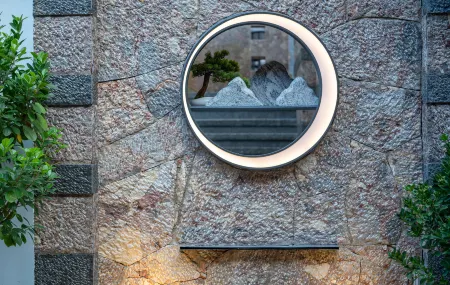 Banshan Lishe Designer Inn with View and Garden (Lijiang Shizishan)
