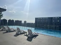 Walton Oriental Culture Hotel - Rooftop Pools