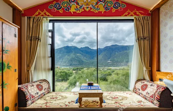 花築·則拉崗宗精品客棧（林芝米林機場店）