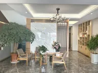 Heqing Jincheng Hotel
