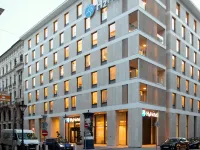 H2 Hotel Budapest Hotels near Chain Bridge