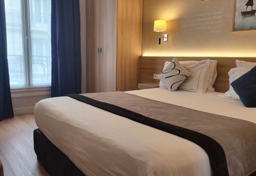 호텔 엘리제 파리 객실