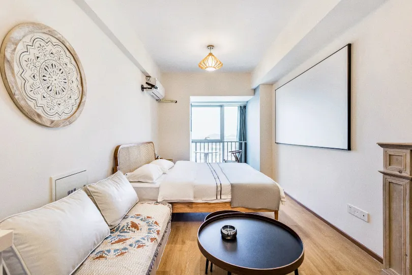 Guanhailu V+ Apartment (Yantai University Branch)
