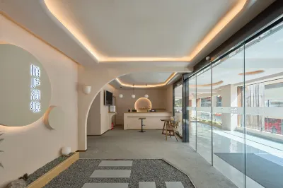 Mojing Lakeview Hotel (Xihu Lingyin Branch) Hotels near Lingyin Temple
