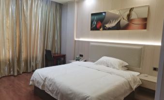 Fuyang Longhui Huatai Hotel