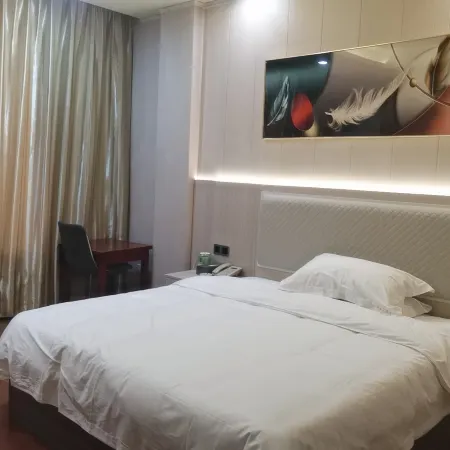 Fuyang Longhui Huatai Hotel