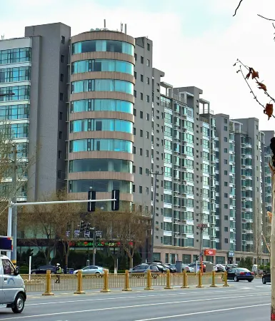 Meijing Liangxiao Hotel (Yuncheng Yanhu International Airport) Отели рядом с достопримечательностью «Yuncheng Finance and Economics School»