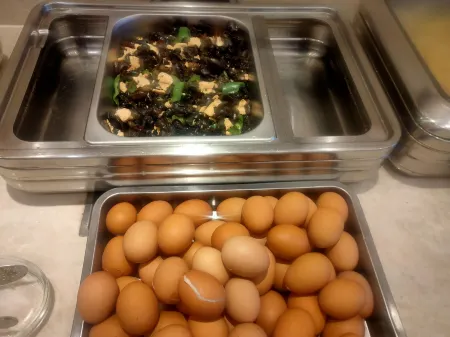 Yaqiang International Hotel (Gongliu Yaqiang Branch) Отели в г. Гунлюй