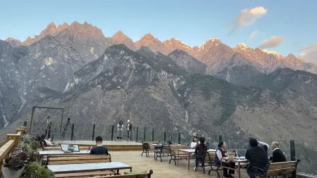 Tiger Leaping Gorge Tea-Horse Guesthouse Отели рядом с достопримечательностью «First bay of the Yangtze River»
