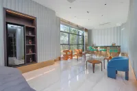 Kunming Changshui International Airport Shop - С баром