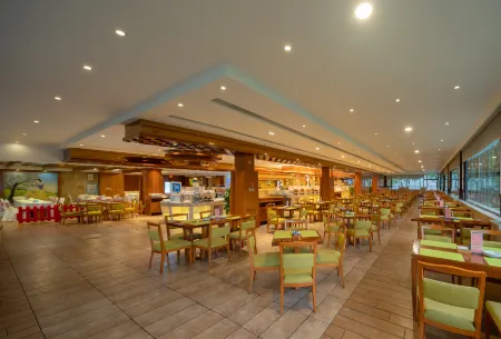 Luofu Mountain Mianzhou Hotel Building 5 Отели рядом с достопримечательностью «Luofu Mountain»