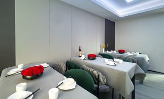 AI Stay Future Hotel (Xi'an No.3 Hospital Fengcheng 5 - lu Station Branch)
