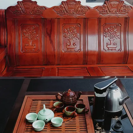 Mojiang Xinfeng Hotel