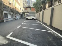 如家酒店·neo（岳陽樓區步行街店） - 停車場