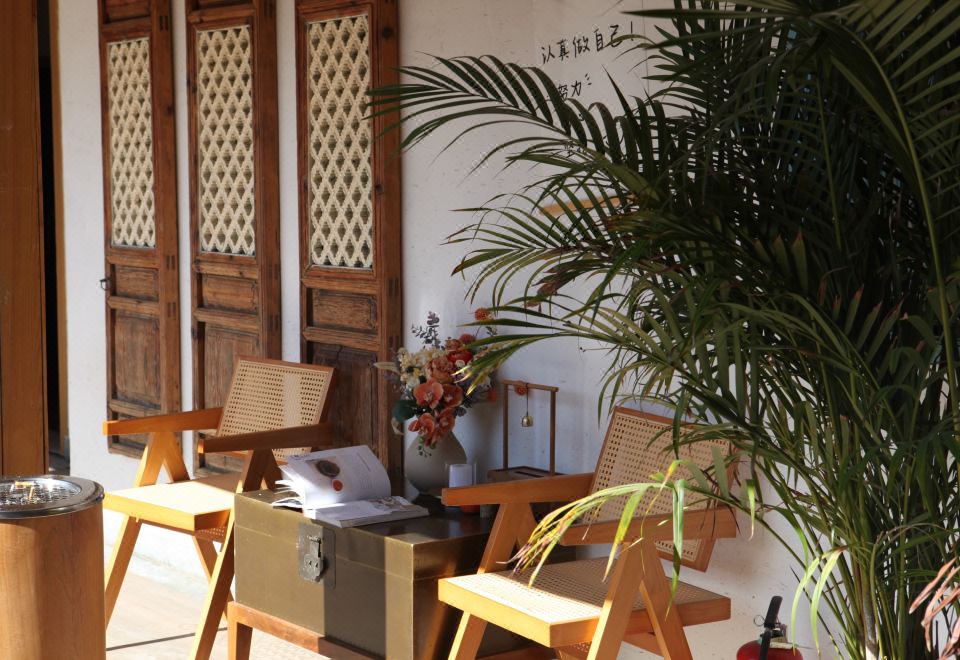 2. 동성 와일드 럭..