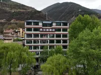 Yun Yi Hotel فنادق في باركام