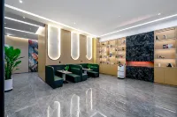 Liza Hotel -Red-ToweroAvenueenue)