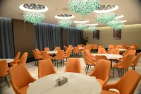 푸동신 홀리데이