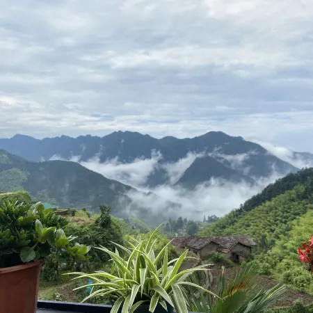Songyang Yunbian Mountain Homestay