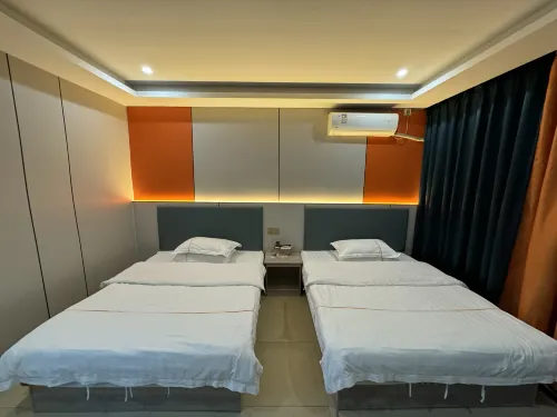 Mufeng Apartment (Haizhu Huangpu Village)