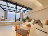 Man·qixi Jiangjing Vacation Apartment (Dongjiang Lake Scenic Area Yanjiang Xi Road) Hotel a Zixing