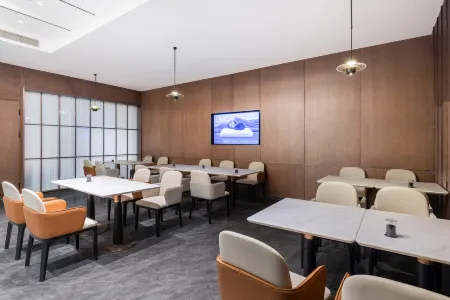 Atour Hotel （Tianjin Xinkaihe Subway Station） Отели рядом с достопримечательностью «Hebei University of Technology»