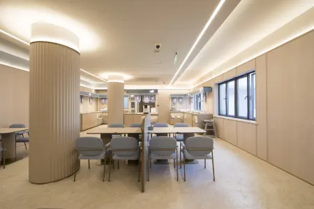 HanTing Hotel (Shanghai Qingpu Chengzhongbei Road) Отели рядом с достопримечательностью «Shanghai University of Political Science and Law»