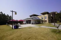Guigang Tonggu Bay Hot Spring Resort Hotel Hotels in Guigang