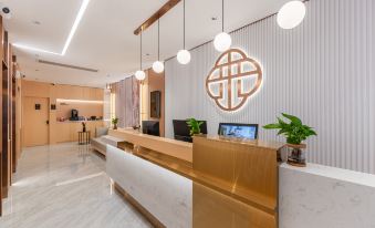 Elong Me Anlai Hotel (Shanghai Hongfangzi Hospital Lujiabang Road Subway Station)