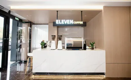 GreenTree Eastern Hotel (Wuhu Yinhu Park) Отели рядом с достопримечательностью «Wuhu Science and Technology Museum»