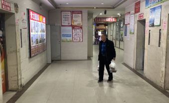 Fuyang Mengzhilv Hotel Apartment (Blue Sky Trade City)