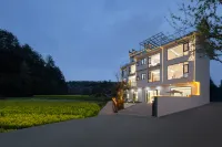 Wuyuan Jiangnan·Yu Homestay (Huangling Scenic Area Branch)