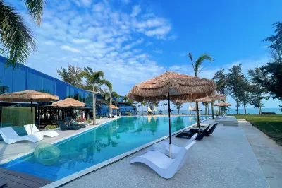 Lanhai Yijing Sea View Resort Hotel Hotels near Wanwei Golden Beach Scenic Area - No. 4 Sea Viewing Platform