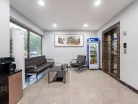 Left Bank Hotel (Qihe County Oulebao Marine Polar World) Hotels in Qihe County