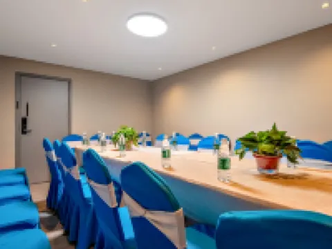 Lufeng Meiju Hotel (Yangchun Donghu Park Branch) Hotels in Yangchun