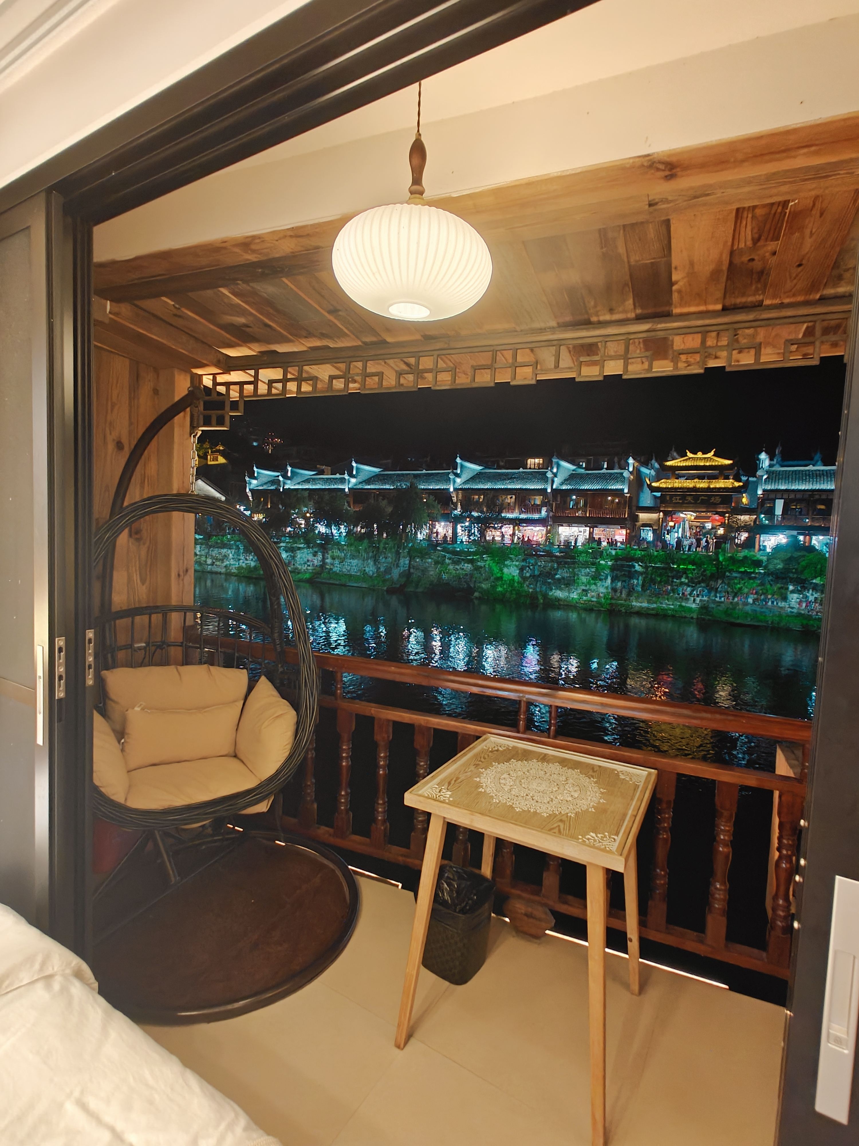 Qingshanjian Riverside Stilt House Inn (Phoenix Ancient Town - Hongqiao North Gate Pier Branch Rooms Photos