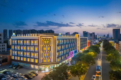 Days Inn Select by Wyndham (Yinchuan Drum Tower Pedestrian Street)